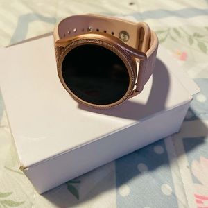 Michael Kors Access Gen 5E MKGO Pink-Tone and Logo Rubber Smartwatch